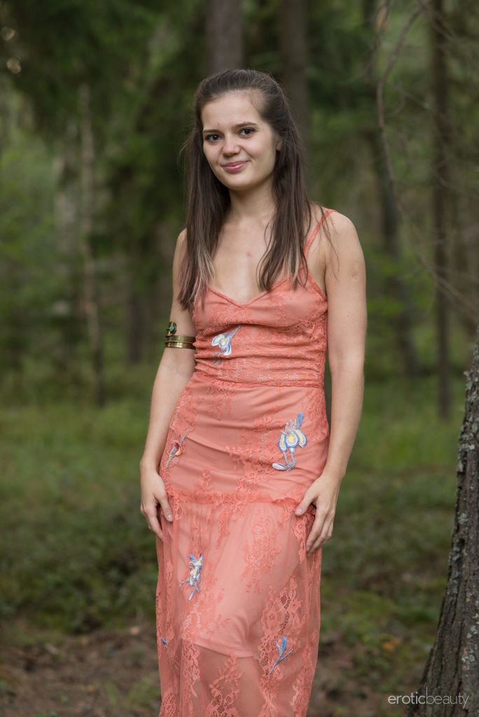 Pola undresses in the middle of the forest and